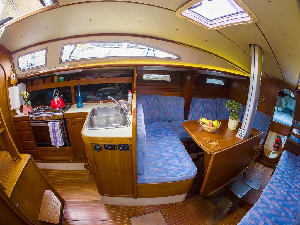 Hotel Norwavey, Sleep In A Boat Krokelvdalen Zewnętrze zdjęcie